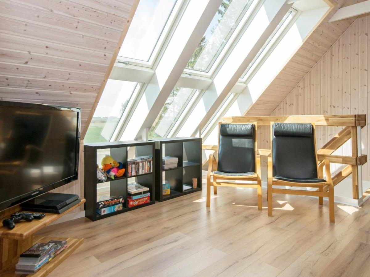 10 Person Holiday Home In Glesborg Quarto foto